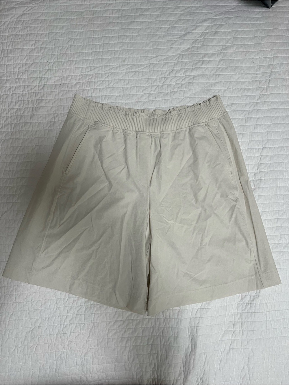 lululemon athletica Cream Breezy Pull-On Shorts